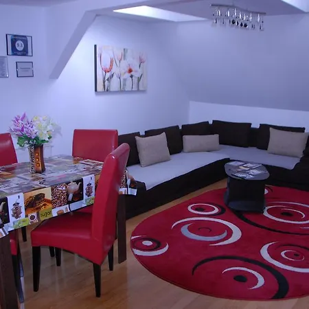 Casa Vali In Piata Sfatului Apartman Brassó